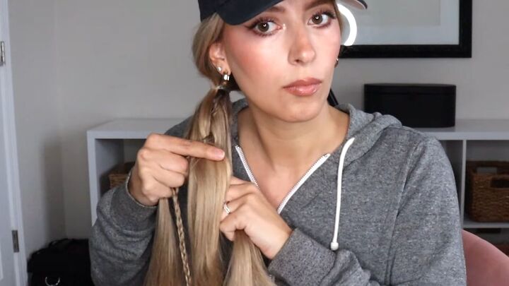4 easy unique ways to wear a baseball cap with braids, Alternating the sides the small braid it on