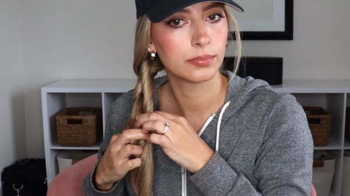 4 easy unique ways to wear a baseball cap with braids, Crossing and twisting the rope braid