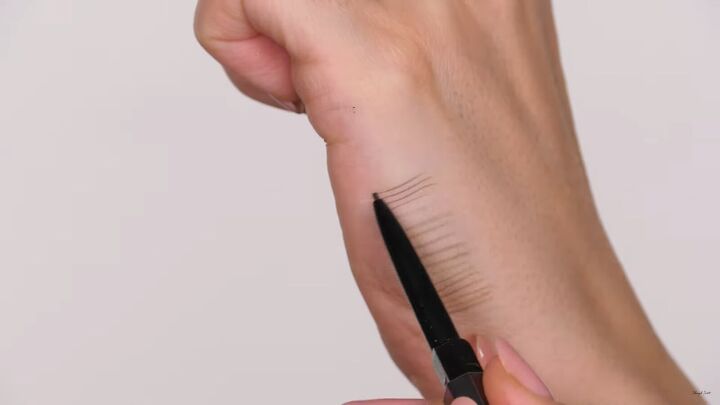 how to draw individual hair strokes using a brow pencil, How to create different kinds of hair strokes