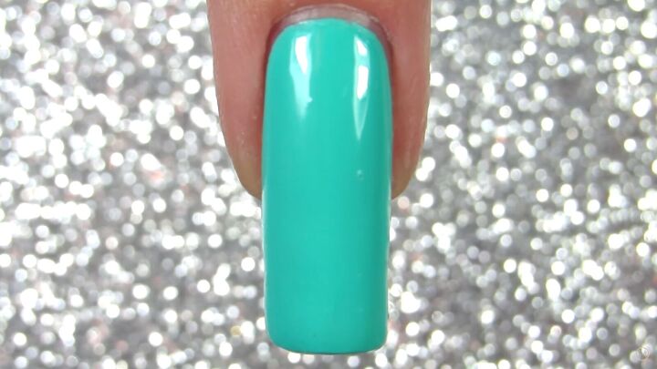 how to do quartz nails easily at home in 5 simple steps, Aqua green base color nail polish