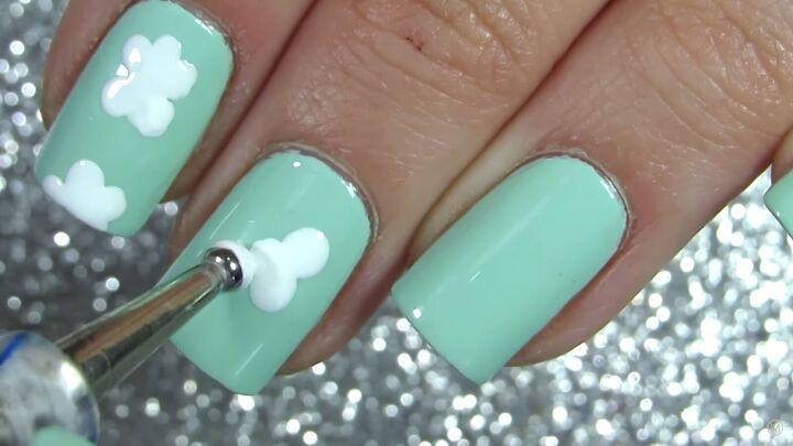 how to do adorable daisy nails for spring in 5 easy steps, Spring flower nail design tutorial