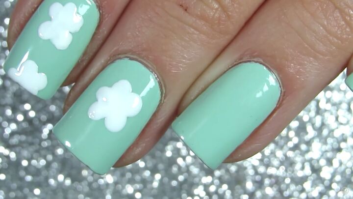 how to do adorable daisy nails for spring in 5 easy steps, Green spring nails
