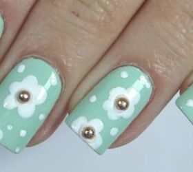 How to Do Adorable Daisy Nails For Spring in 5 Easy Steps