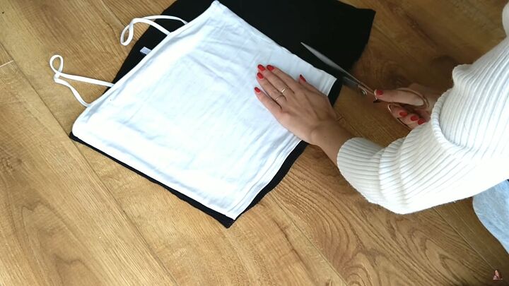 4 quick easy thrift flip ideas for your old or unworn clothes, Tracing an existing top for the pattern
