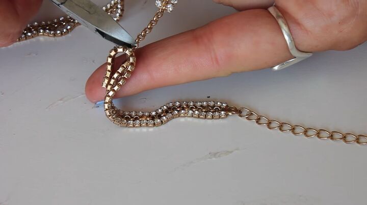 how to make gorgeous diy hair jewelry out of old chain necklaces, Trimming the length of the necklaces