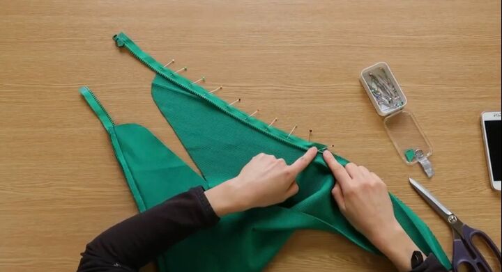 diy how to make a cozy zip sweatshirt, pining the zipper to sew