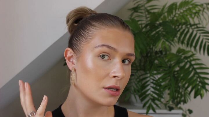how to create a glowy bronze makeup look for spring summer, Glowy makeup tutorial