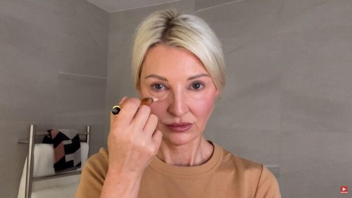 how to hide dark circles under eyes 8 key tips for women over 50, The best way to hide dark circles under your eyes