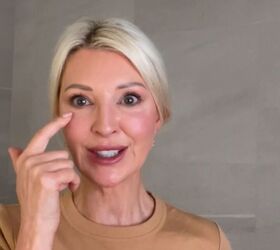 How to Hide Dark Circles Under Eyes 8 Key Tips For Women Over 50 Upstyle