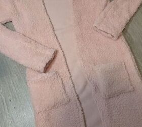 How to Make a Cozy Sherpa Robe Out of a $5 Walmart Blanket | Upstyle