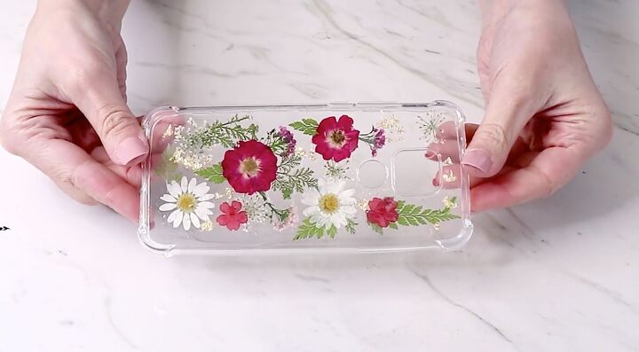 how to easily make a pretty pressed flower phone case for spring, How to make a pressed flower phone case