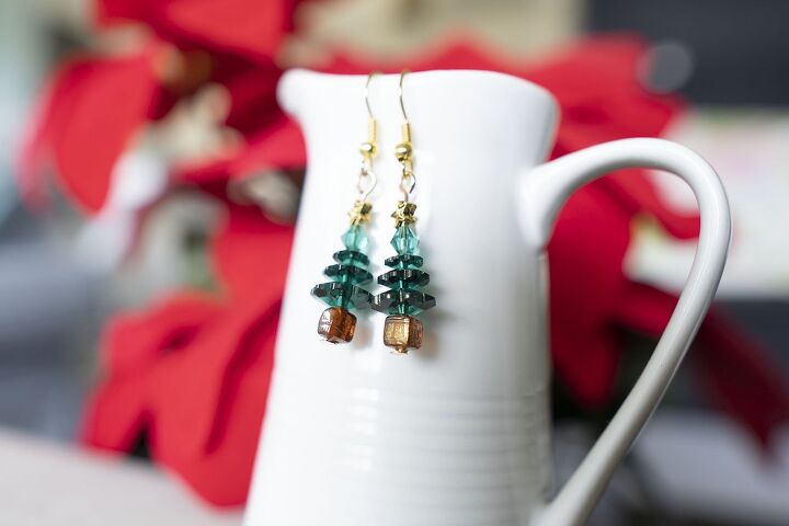 how to make christmas tree earrings