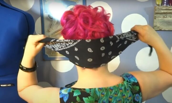 how to tie a vintage hair scarf in 7 different ways, Wrapping a bandana around the back of the hair