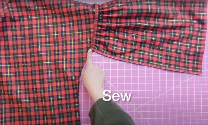 how to sew a puff sleeve top step by step using a free pattern, Sewing the sleeve and side seams together