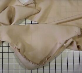 how to make your own jumpsuit from scratch pattern sewing tutorial, Easing the sleeve into the amrhole