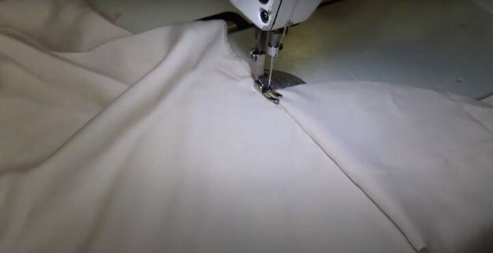 how to make your own jumpsuit from scratch pattern sewing tutorial, Sewing the pockets