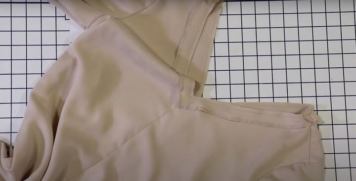 how to make your own jumpsuit from scratch pattern sewing tutorial, Pinning the front and back facings