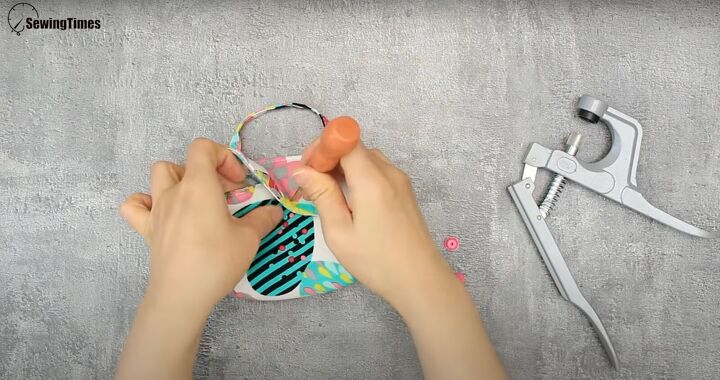 How to Make a Snap Purse Pouch in 8 Simple Steps | Upstyle