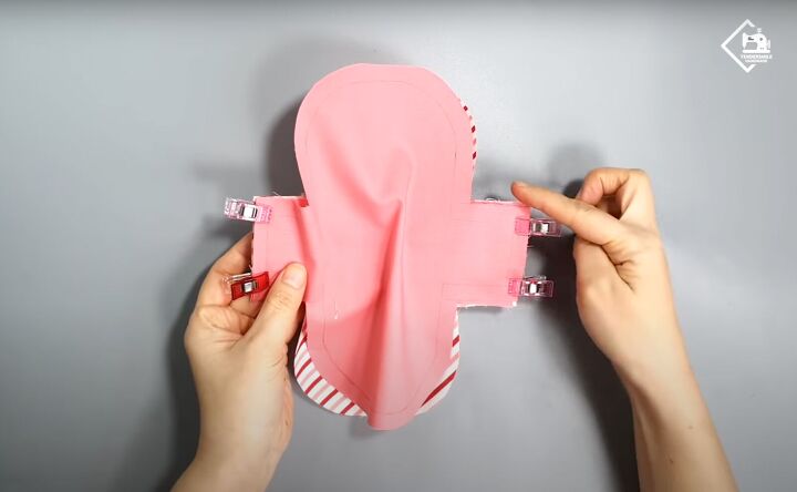How To Make A Cute DIY Makeup Pouch At Home Free Sewing Pattern Upstyle How To Make A Cute DIY Makeup Pouch At Home Free Sewing Pattern Upstyle