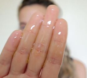 She warms up coconut oil, adds 2 pantry staples — bye bye damaged hair