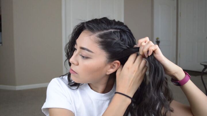 7 cute scarf hairstyles you can do quickly easily at home, Twisting hair at the side
