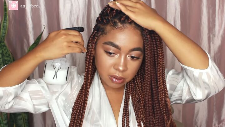 how to easily loosen tight braids relieve a sore scalp, Spraying the solution onto the scalp