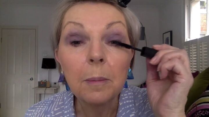 5 minute eye makeup for mature eyes for easy definition, How to do eye makeup for older women