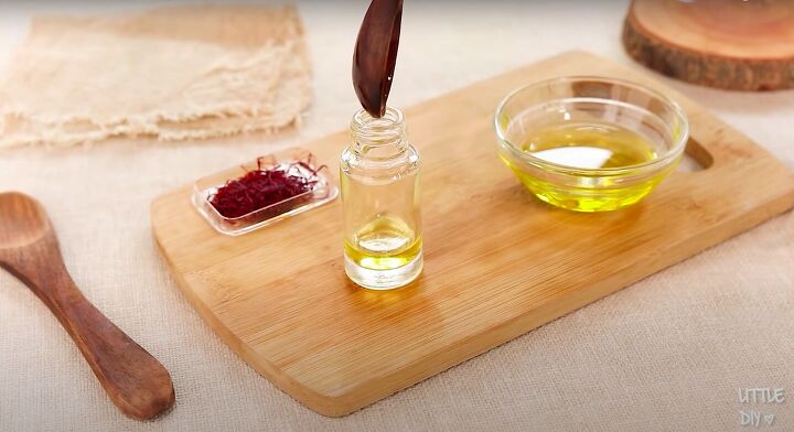 4 effective diy lip care treatments for pink soft lips, Grapeseed oil for lips