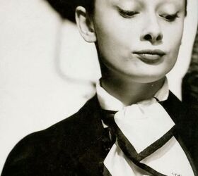 6 Elegant Audrey Hepburn Scarf Styles & How to Wear Them | Upstyle