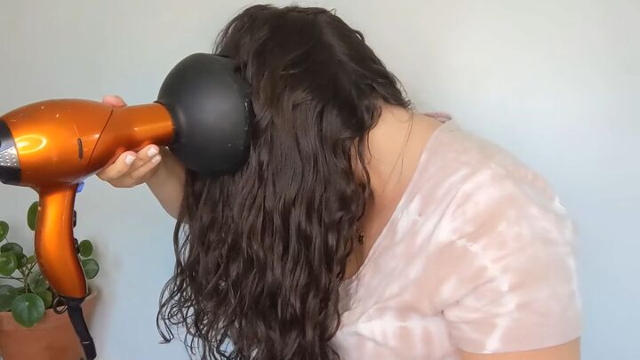 how to diffuse curly hair without frizz in 4 simple steps, Tips for diffusing curly hair