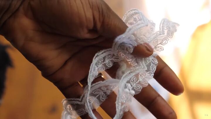 3 pretty diy wedding veils you can make in just 15 minutes, Lace trim for a wedding veil