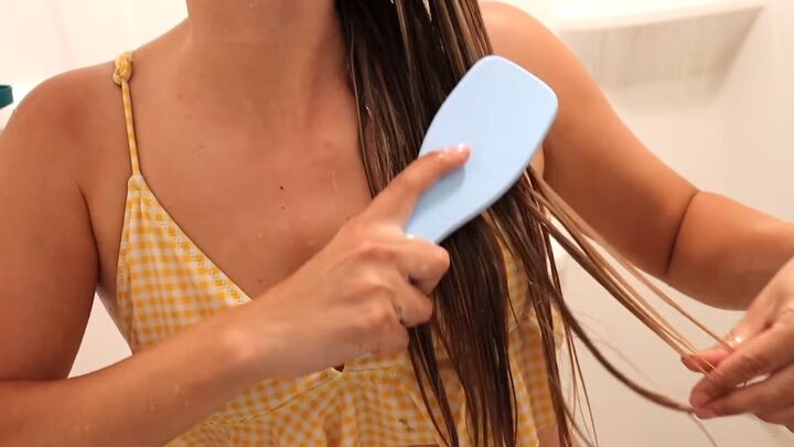 4 Cute Hairstyles With Wet Hair For When You re In A Rush Upstyle 4-cute-hairstyles-with-wet-hair-for-when-you-re-in-a-rush-upstyle