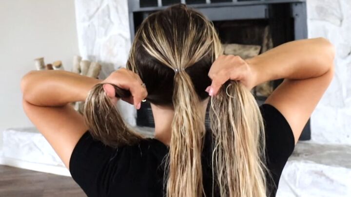 4 Cute Hairstyles With Wet Hair For When You re In A Rush Upstyle 4-cute-hairstyles-with-wet-hair-for-when-you-re-in-a-rush-upstyle