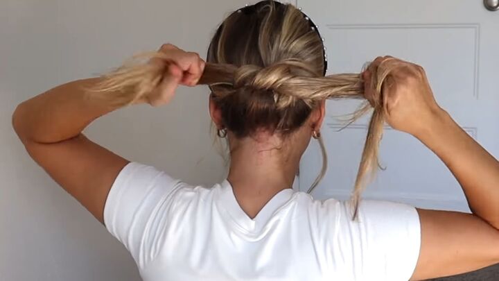4 quick easy cute work hairstyles that look professional, Tying a second knot with hair