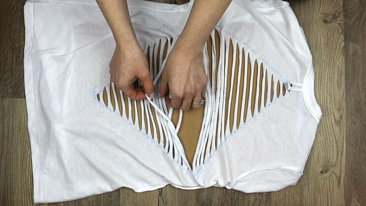 how to create a diamond with t shirt cutting weaving braiding, Step by step t shirt weaving