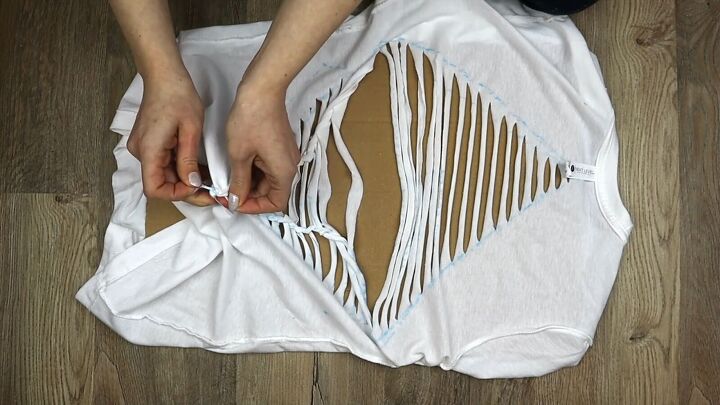 how to create a diamond with t shirt cutting weaving braiding, DIY t shirt weaving