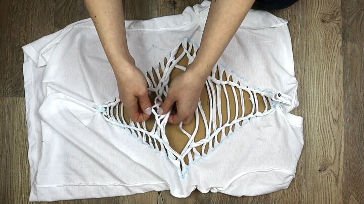 how to create a diamond with t shirt cutting weaving braiding, T shirt weaving instructions