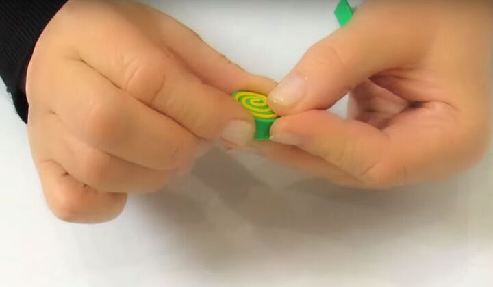 how to make adorable diy candy hair clips using foam glue, Rolling the foam strips into a circle