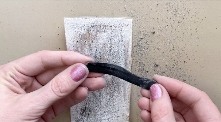 How to Make Your Own Ring From Recycled Vinyl Records | Upstyle