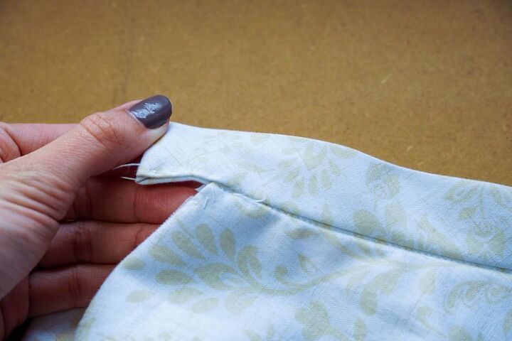 how to sew womens skirt rachel version no 3 simple skirt for beg, HOW TO SEW A SKIRT WITH A HIDDEN ZIPPER PATTERN