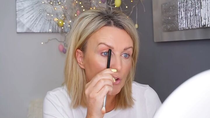 3 quick easy ways to apply eyeshadow for hooded eyes, Hooded eye makeup tutorial