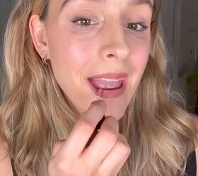 6 genius diy makeup hacks plus how to make your own setting spray, Layering light lipgloss over dark lip color