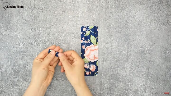 how to sew a cute diy cosmetic bag for carrying makeup, Making the straps