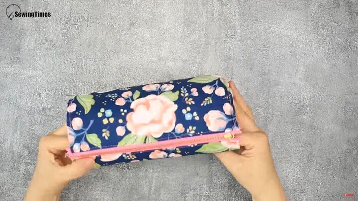 how to sew a cute diy cosmetic bag for carrying makeup, Sewing a cosmetic bag tutorial