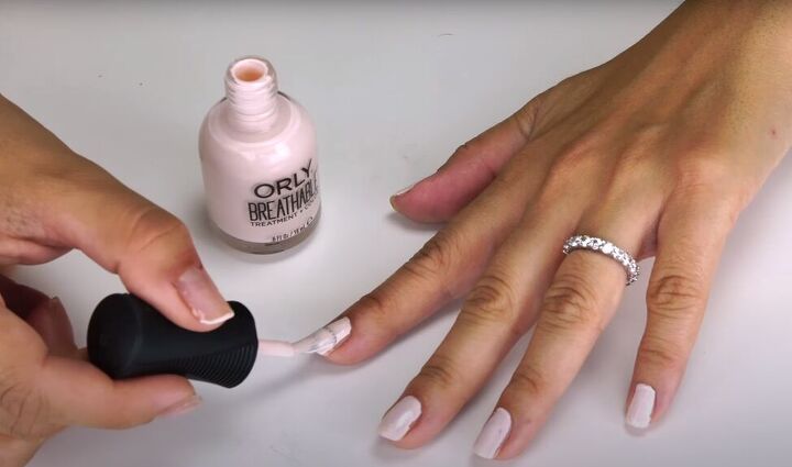 how to remove gel nail polish easily at home in 5 simple steps, Applying a new coat of nail polish