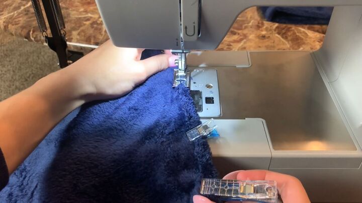 how to make fuzzy cozy pajamas out of a 16 walmart blanket, Sewing the neckline