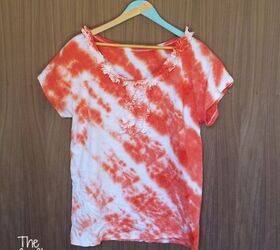 T-Shirt With Ruffles and Tie-Dye