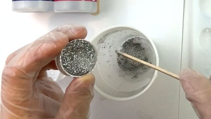 how to make pretty glitter resin jewelry with fine glitter embeds, Mixing resin with mica powder and glitter