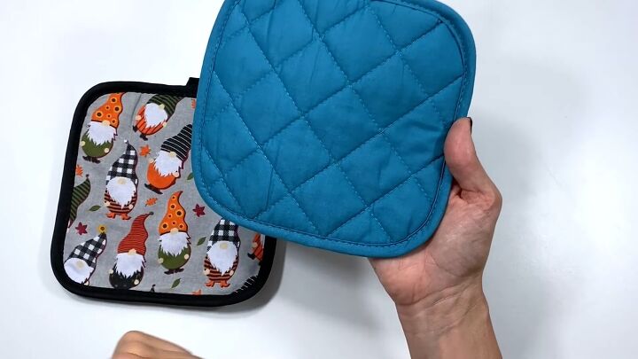 how to make a unique diy eyeglass case out of a 1 potholder, Cheap potholders from the dollar store