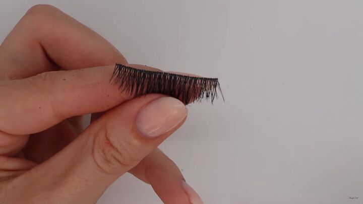 how to clean false lashes easily safely so you can reuse them, How to clean and reuse false lashes